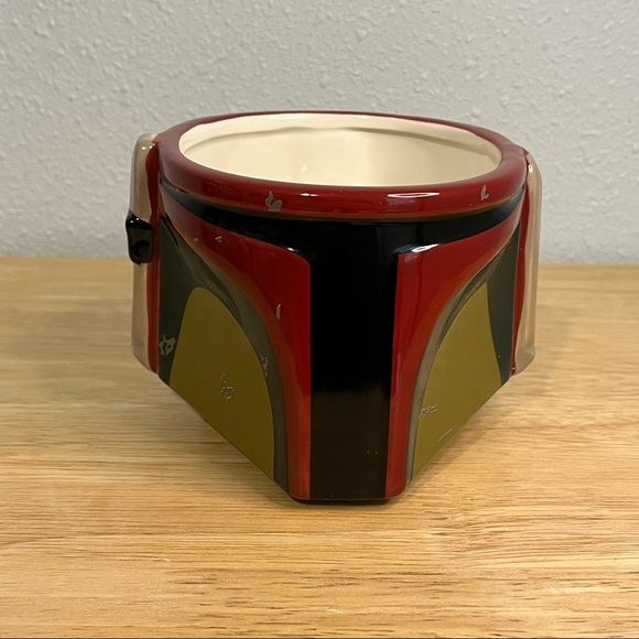 NIB Boba Fett Helmet Ceramic 3D Mug with Battle Scars (20 Ounces) - Picture 7 of 16